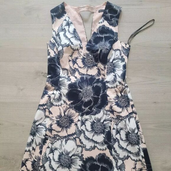Women's KAREN MILLEN dress black/ light Pink color